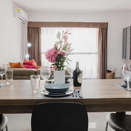 Manor Court-stunning Qawra 2bed By Homely Appartement *