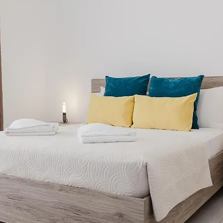 Manor Court-stunning Qawra 2bed By Homely Apartment St. Paul's Bay