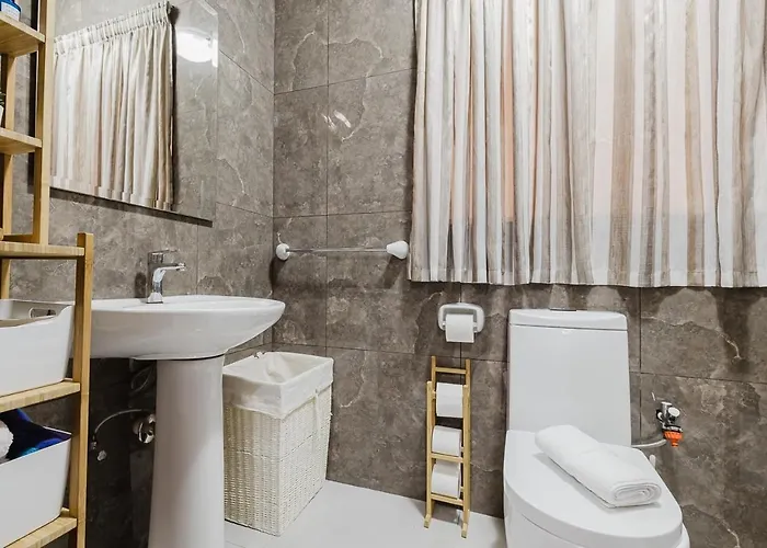 Manor Court-stunning Qawra 2bed By Homely Apartment St. Paul's Bay