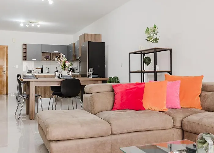 Apartment Manor Court-stunning Qawra 2bed By Homely *