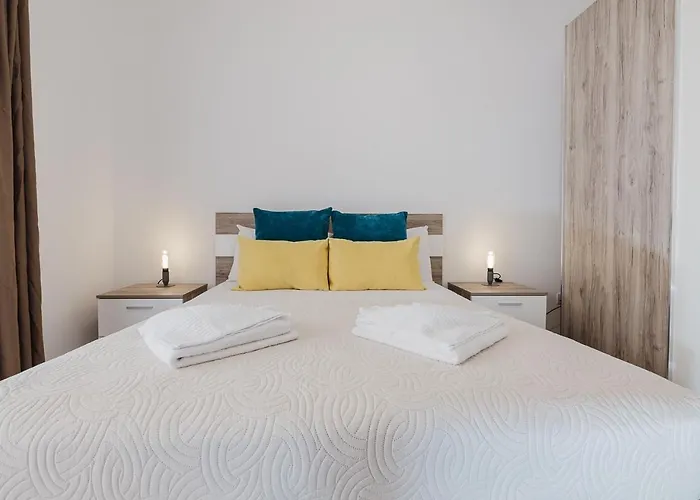 Apartment Manor Court-stunning Qawra 2bed By Homely