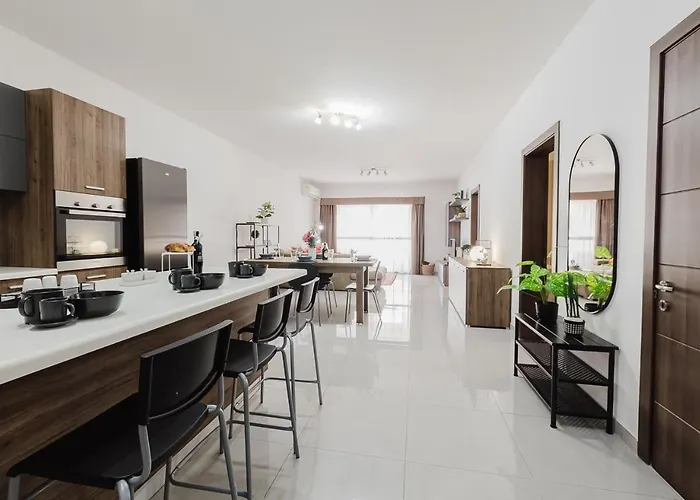 Manor Court-stunning Qawra 2bed By Homely