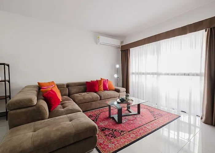 Manor Court-stunning Qawra 2bed By Homely Apartment