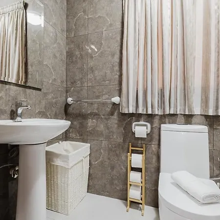 Manor Court-stunning Qawra 2bed By Homely 公寓 圣保罗湾城